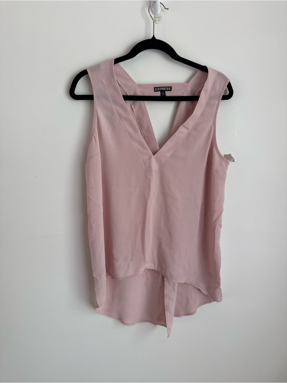 Express Light Pink V-Neck Sleeveless Blouse